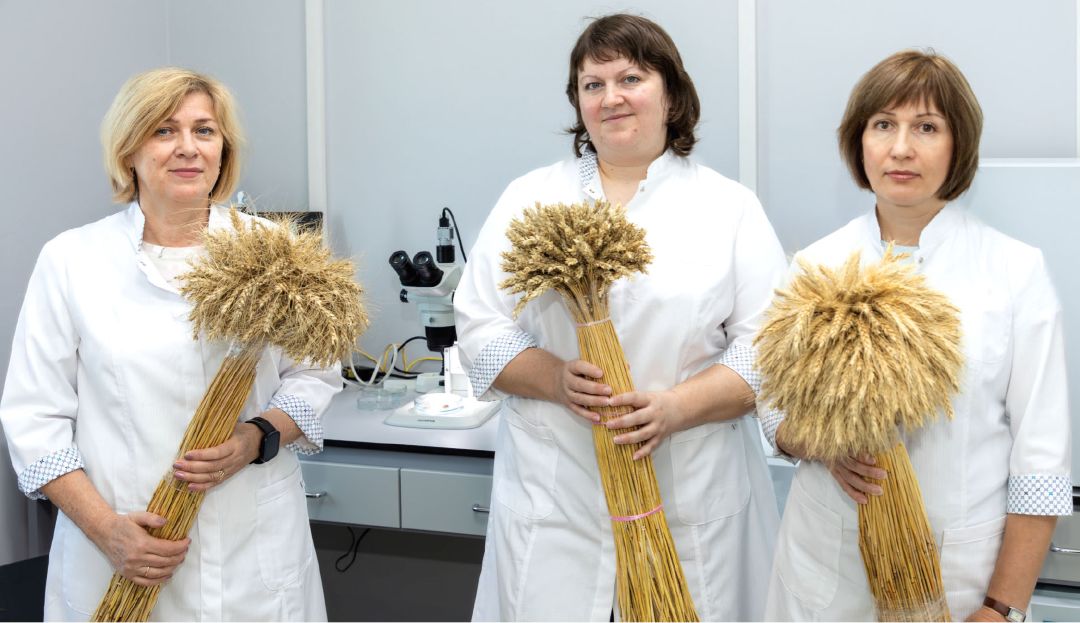 Специалисты «АгроЛаборатории-Саранск»: Надежда Бутяйкина, Вера Платонова и Аида Шабаева Специалисты «АгроЛаборатории-Саранск»: Надежда Бутяйкина, Вера Платонова и Аида Шабаева