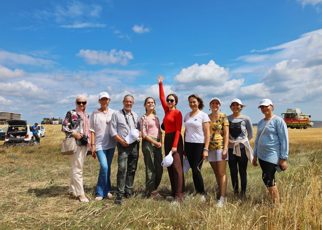 Художники на полях Агропроекта «Августа»