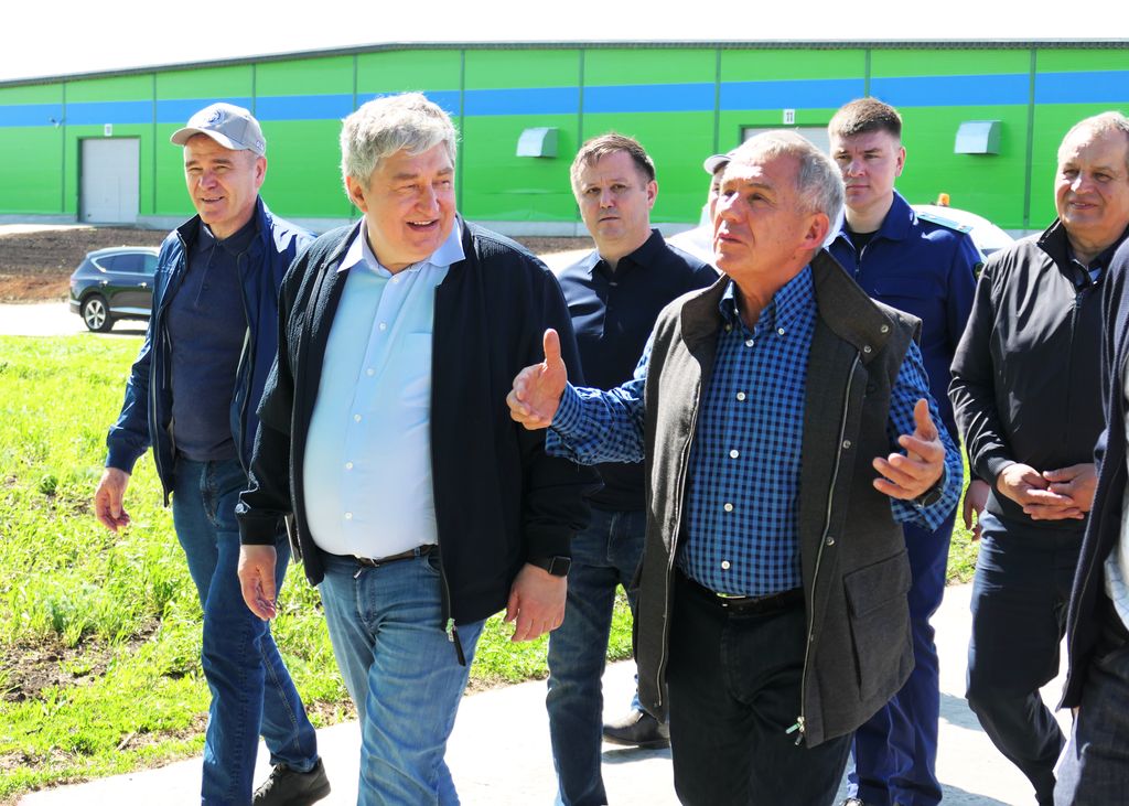 Глава Татарстана посетил предприятия «Август-Агро»